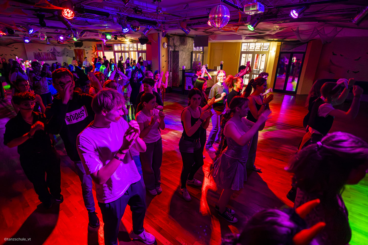 20251025 Halloween Tanzparty 9199